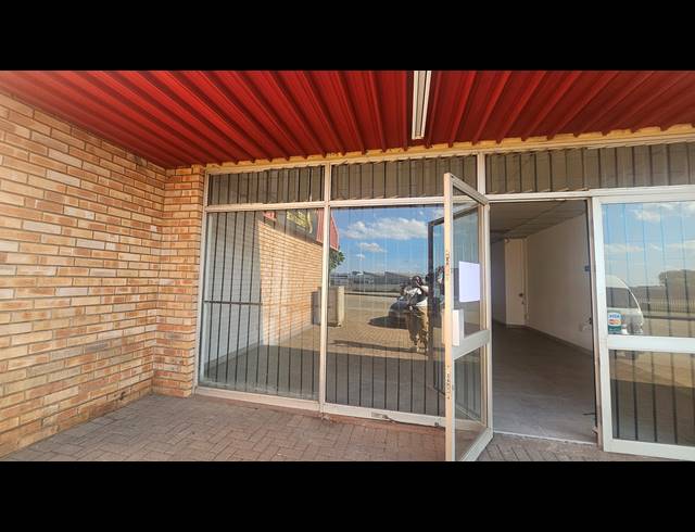 88M² RETAIL TO LET IN ROSSLYN